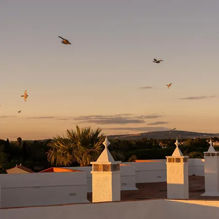 Outsite Vilamoura - Work, Connect, Explore Quarteira